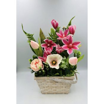   Kosaras asztaldísz pink és halvány rózsaszín virágokkal, magnóliával