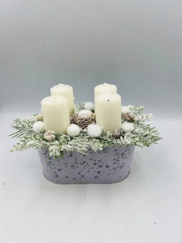 Fehér– havas adventi asztaldísz 4 gyertyás