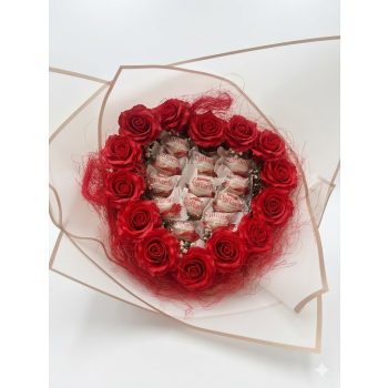   Piros rózsás Raffaello csokor – elegáns ajándék különleges alkalmakra