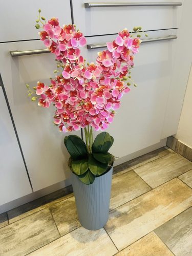 Padlóvázás mű orchidea kaspóban – kb. 90 cm, élethű kivitel (3.)