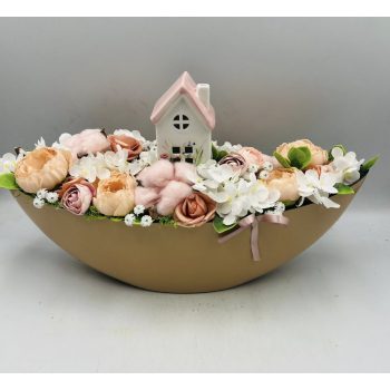   Bézs csónak kaspós virágkompozíció – 35 cm házikóval-VÁLASZHATÓ FELIRATTAK AKÁR ANYÁKNAPJÁRA VAGY BÁRMILYEN ALAKOMRA