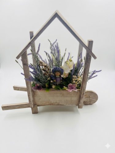 Faház keréken rusztikus virágdekor – 46x14,5x46 cm díszítve