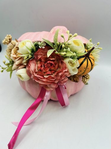 Kerámia tök művirágokkal díszítve