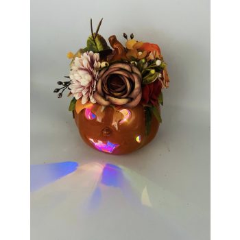 Világító kerámiatök ,díszített művirágokkal 
