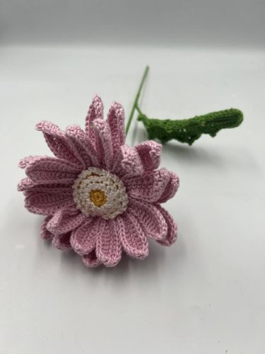 Horgolt gerbera