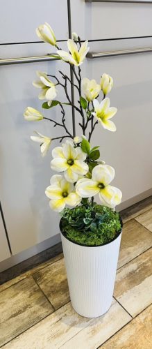 Élethű Magnólia Padlóvázában – Maradandó Művirág, 90–95 cm fehér