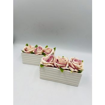   Rózsás asztaldísz kerámia kaspóban-az ár 1 db vonatkozik!