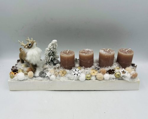 30 cm-es fa tálcás, szarvasos, 4 gyertyás adventi asztaldísz – extra