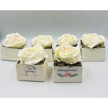 Rózsás köszöntődoboz-válaszható felirattal