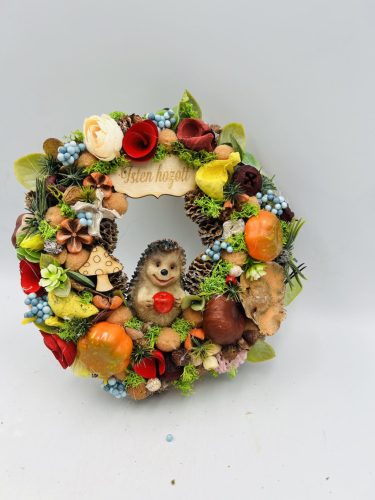 Sünis őszi ajtódísz – természet ihlette kedvesség