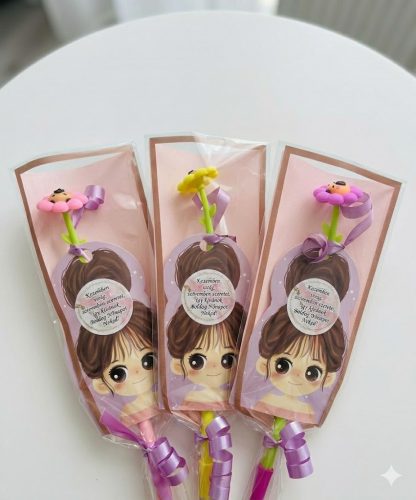 Virág formájú toll díszcsomagolással és blankettával,az ár 1 db vonatkozik Választható felirattal anya,mama stb