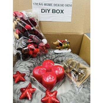   Csináld magad – Kreatív adventi élmény egy dobozba zárva!  DIY Adventi Dísz Szett – 25 cm szürke szörme alapon, piros gyertyákkal és kutyus figurával