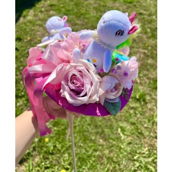 Unikornis csokor virágokkal- fehér plüssel