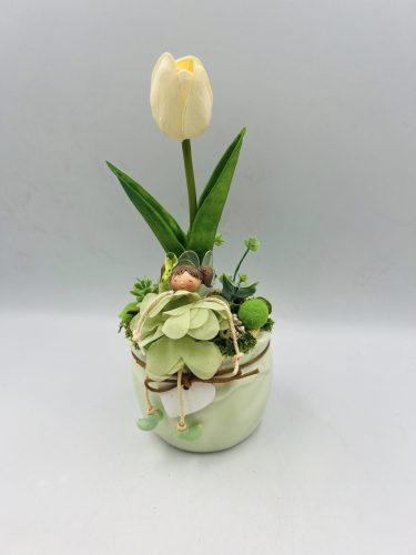 Asztaldísz fehér–zöld színvilágban figurával, kerámia kaspóban