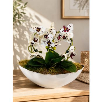   Szív alakban hajtogatott orchidea dekoráció – elegáns asztaldísz
