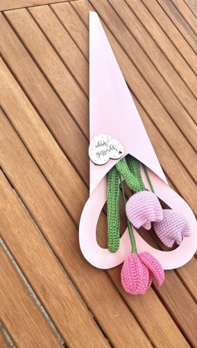 Horgolt virágos anyáknapi virágok-válaszható felirattal