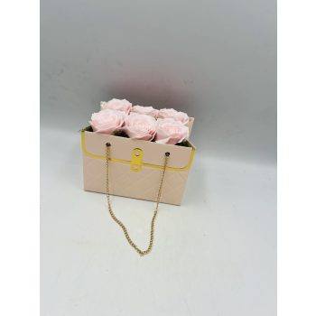   Illatos szappanrózsás táska – elegáns ajándék különleges alkalmakra rózsaszín