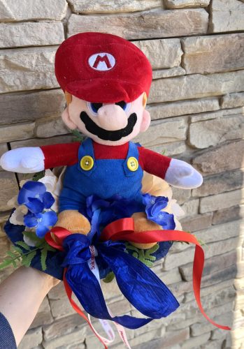 Super Mario ballagási csokor