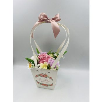   Anyáknapi köszöntő kosárka -szeretettel anyának felirattal