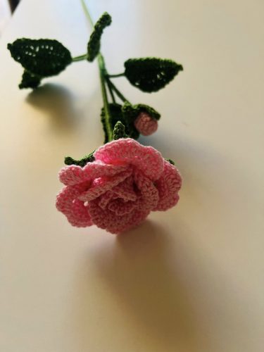 Horgolt kézműves rózsa