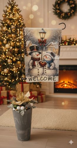 Ajtó mellé, a hangulatos fogadtatáshoz kaspós dekor -kaspó színe válaszható!  Vendégváró téli dekoráció – „Welcome” 