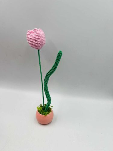 Horgolt tulipán kaspóban -választható felirattal